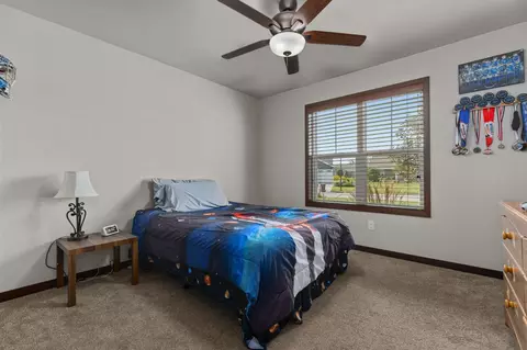 Bedroom - 2818 W Hidden Pine Dr, Appleton, WI 54913 photo 5 of 10