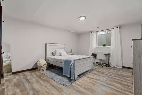 Bedroom - 2818 W Hidden Pine Dr, Appleton, WI 54913 photo 7 of 10