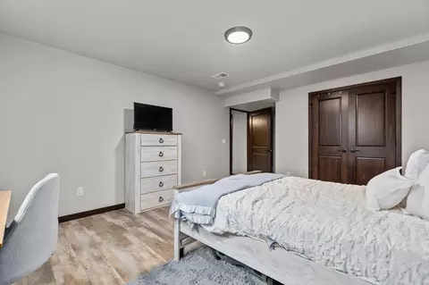 Bedroom - 2818 W Hidden Pine Dr, Appleton, WI 54913 photo 8 of 10