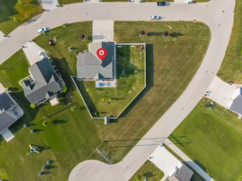 View/Area - 2818 W Hidden Pine Dr, Appleton, WI 54913 photo 3 of 4