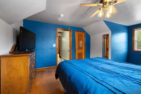 Bedroom - 172 Williams St, Pulaski, WI 54162 photo 6 of 9