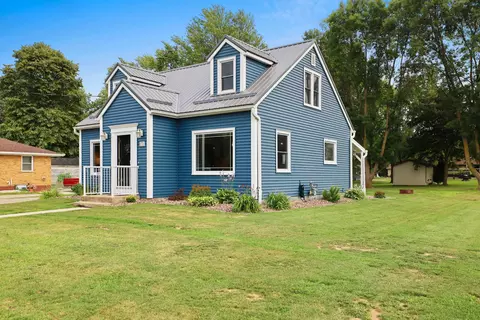 Exterior - 172 Williams St, Pulaski, WI 54162 photo 6 of 21