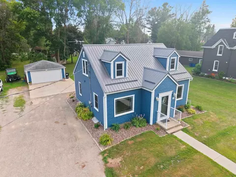 Exterior - 172 Williams St, Pulaski, WI 54162 photo 19 of 21