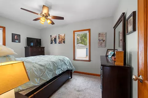 Bedroom - 172 Williams St, Pulaski, WI 54162 photo 2 of 9