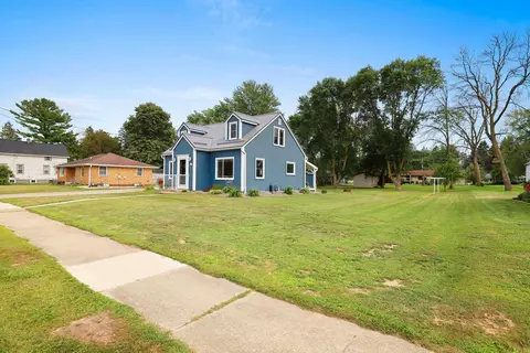 Exterior - 172 Williams St, Pulaski, WI 54162 photo 18 of 21