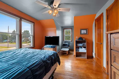 Bedroom - 172 Williams St, Pulaski, WI 54162 photo 8 of 9