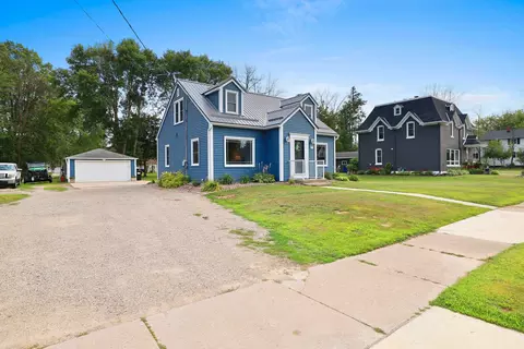 Exterior - 172 Williams St, Pulaski, WI 54162 photo 7 of 21