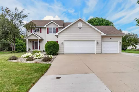 Exterior - 4718 W Chicory Ln, Appleton, WI 54914 photo 11 of 18