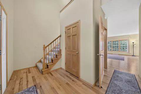 Entry Way - 4718 W Chicory Ln, Appleton, WI 54914 photo 1 of 3