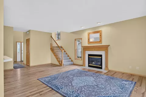 Living - 4718 W Chicory Ln, Appleton, WI 54914 photo 3 of 6