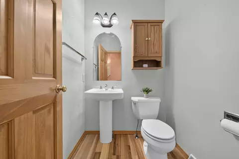 Bath - 4718 W Chicory Ln, Appleton, WI 54914 photo 1 of 7
