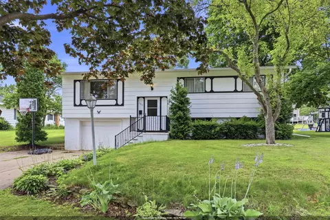 1610 Wyman St, New London, WI 54961