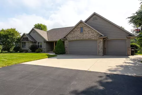 Exterior - n4326 Red Leaf Drive, Appleton, WI 54913 photo 2 of 17