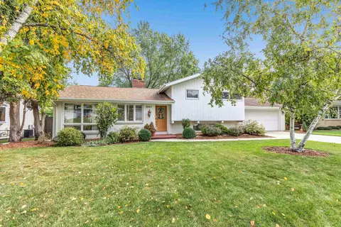 2697 Beaumont St, Green Bay, WI 54301