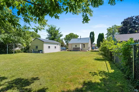 Exterior - 1519 N Wayne St, Appleton, WI 54911 photo 7 of 11