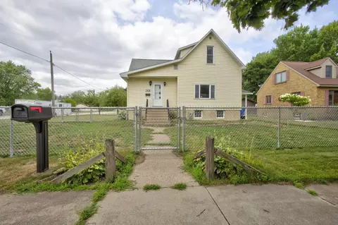 301 N Noquebay Ave, Peshtigo, WI 54157