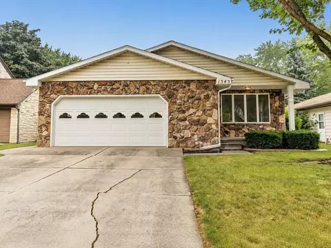 1343 Emilie St, Green Bay, WI 54301