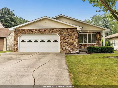 1343 Emilie St, Green Bay, WI 54301