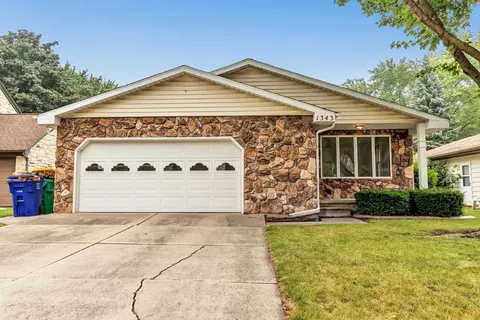 1343 Emilie St, Green Bay, WI 54301
