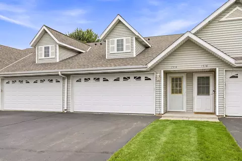 1514 Watercress Cir, West Bend, WI 53095