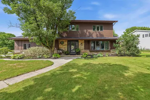 5 Eastbrook Ln, Fond Du Lac, WI 54935