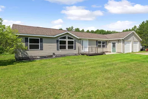 n3355 Bay De Noc Drive, Menominee, MI 49858
