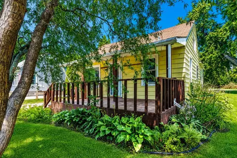 Exterior - 1230 E Fremont St, Appleton, WI 54915 photo 1 of 6