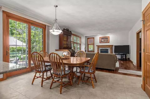Dining - 224 E Carrington Ln, Appleton, WI 54913 photo 5 of 5