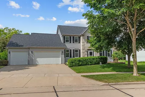 Exterior - 224 E Carrington Ln, Appleton, WI 54913 photo 3 of 13