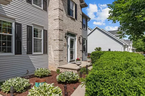 Exterior - 224 E Carrington Ln, Appleton, WI 54913 photo 13 of 13