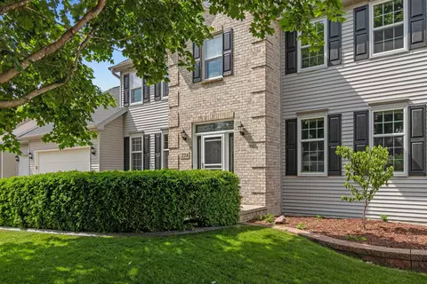 Exterior - 224 E Carrington Ln, Appleton, WI 54913 photo 5 of 13
