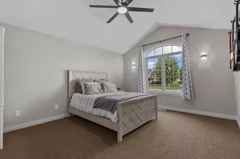 Bedroom - 4807 N Fuji Dr, Appleton, WI 54913 photo 3 of 7