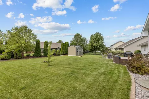 Exterior - 4807 N Fuji Dr, Appleton, WI 54913 photo 3 of 12