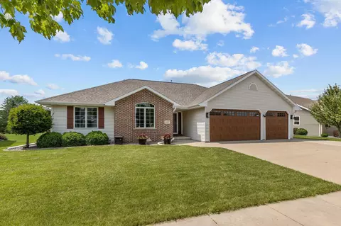 Exterior - 4807 N Fuji Dr, Appleton, WI 54913 photo 11 of 12
