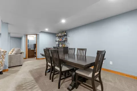 Dining - 4807 N Fuji Dr, Appleton, WI 54913 photo 4 of 4