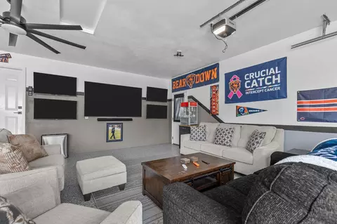 Living - 4807 N Fuji Dr, Appleton, WI 54913 photo 6 of 7