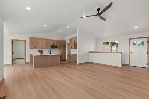 Living - 1232 S Kensington Dr, Appleton, WI 54915 photo 1 of 5