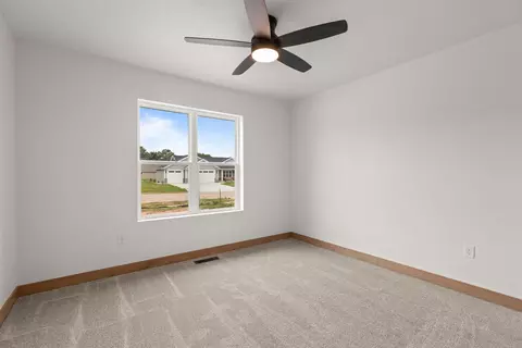 Bedroom - 1232 S Kensington Dr, Appleton, WI 54915 photo 6 of 7
