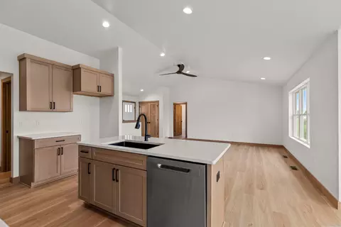 Other - 1232 S Kensington Dr, Appleton, WI 54915 photo 2 of 12