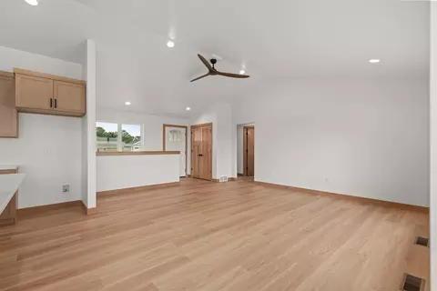 Living - 1232 S Kensington Dr, Appleton, WI 54915 photo 4 of 5