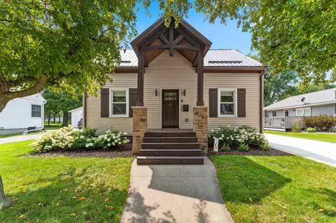 532 Robbins St, Seymour, WI 54165