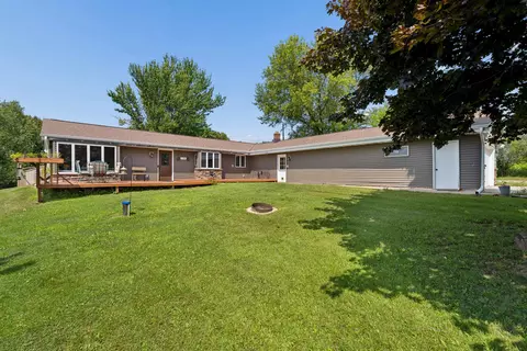 w8269 Grand View Road, Hortonville, WI 54944