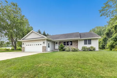 3533 Leeds Castle Dr, Green Bay, WI 54313