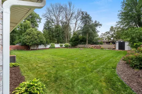 Exterior - 1221 E Hanson Dr, Appleton, WI 54915 photo 13 of 18