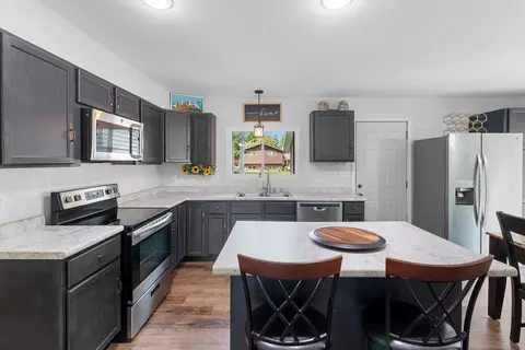 Kitchen - 1221 E Hanson Dr, Appleton, WI 54915 photo 3 of 3