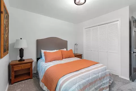 Bedroom - 1221 E Hanson Dr, Appleton, WI 54915 photo 4 of 6