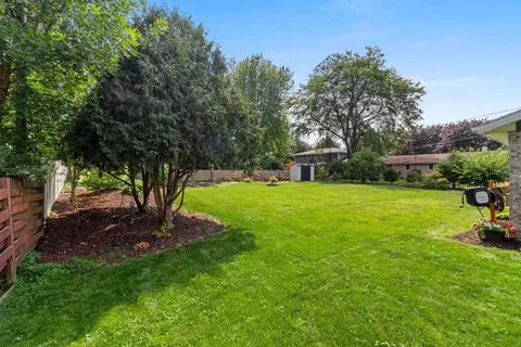 Exterior - 1221 E Hanson Dr, Appleton, WI 54915 photo 11 of 18