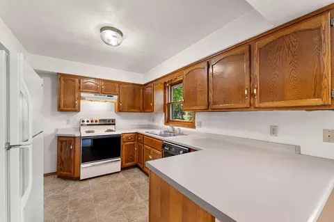 Kitchen - 4718 W Periwinkle Ct, Appleton, WI 54914 photo 1 of 5