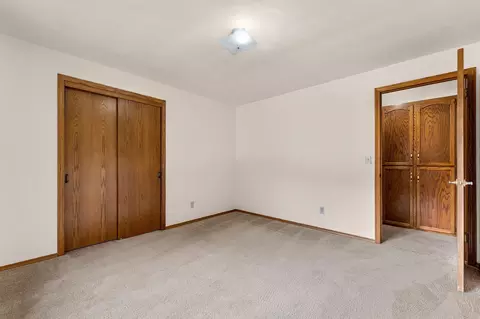 Bedroom - 4718 W Periwinkle Ct, Appleton, WI 54914 photo 2 of 7