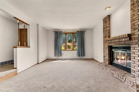 Living - 4718 W Periwinkle Ct, Appleton, WI 54914 photo 3 of 4